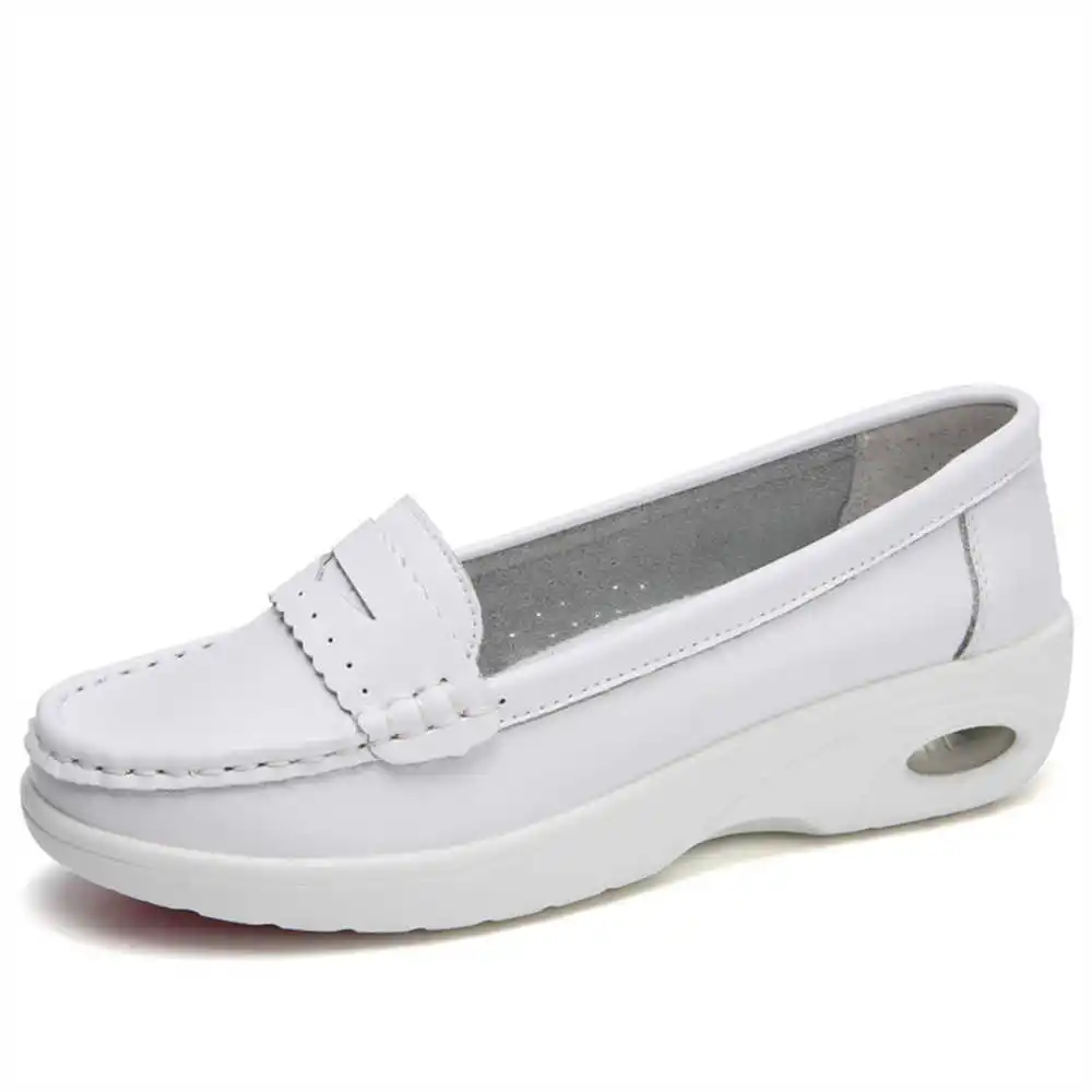 Thick Sole Slipon White Traine - Badminton Vietnam ulasan dan harga