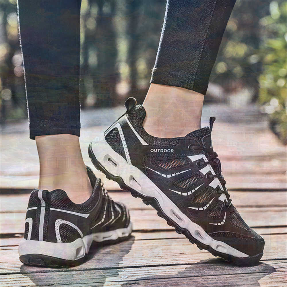 Sumer Round Tip Silver Sneaker - Badminton Vietnam ulasan dan harga