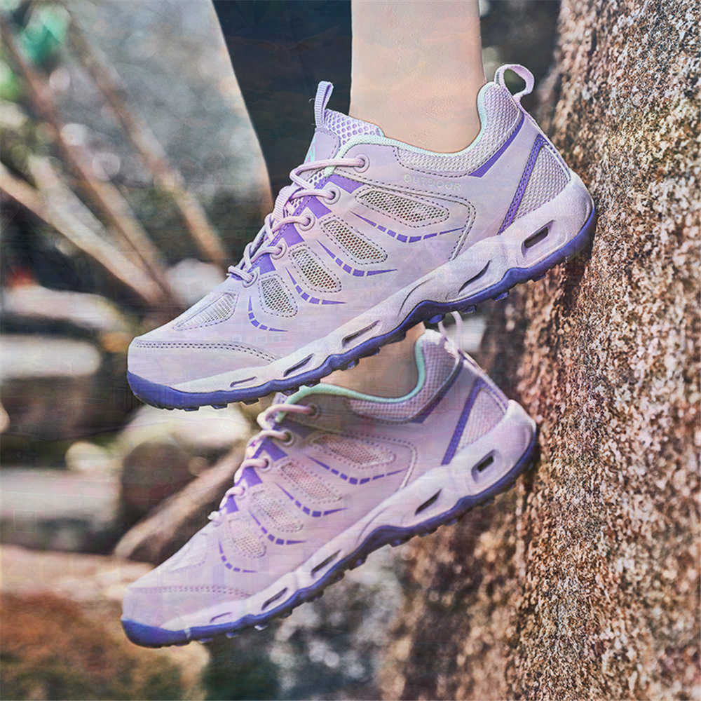 Sumer Round Tip Silver Sneaker - Badminton Vietnam ulasan dan harga